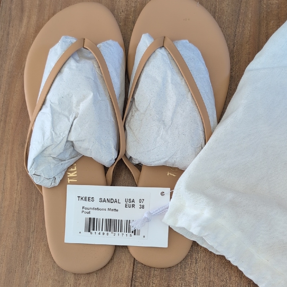 TKEES Matte Pout Sandals